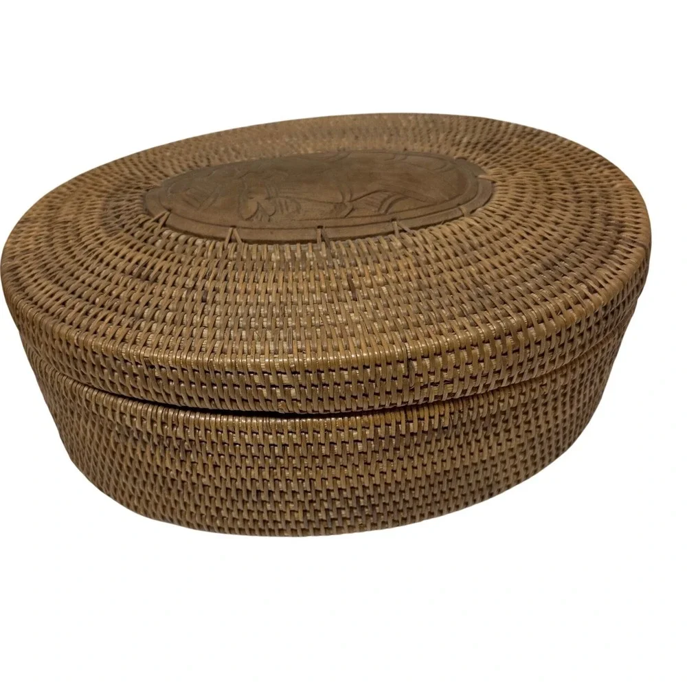 Handwoven Rattan Oval Trinket Basket Box Carved Wood Lid Figure Brown 9.5in